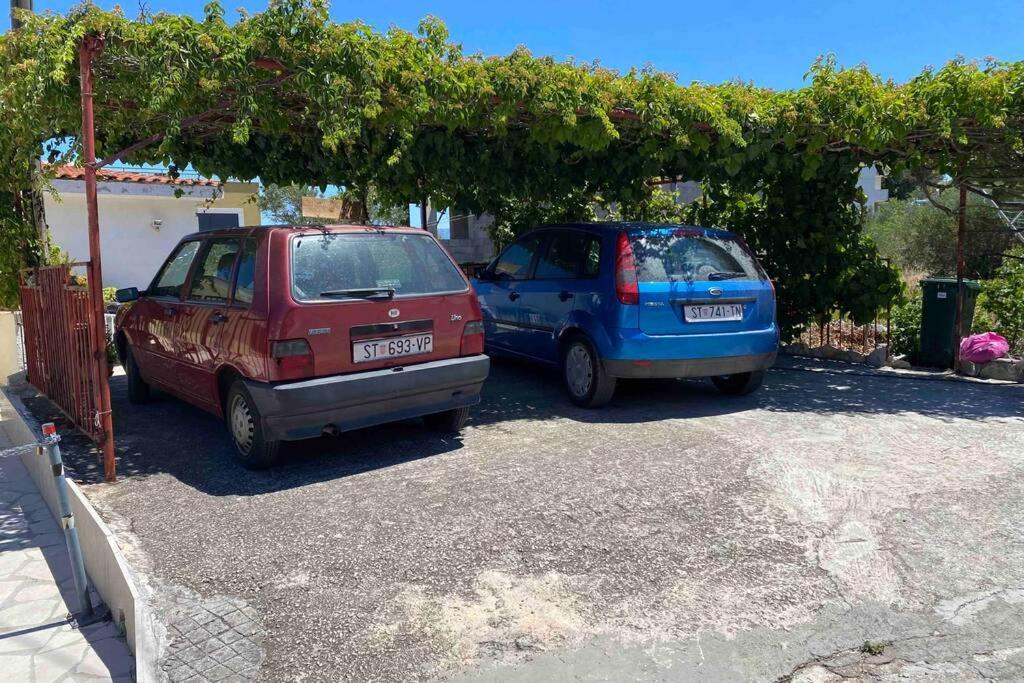 Apartman Toma Lägenhet Slatine Exteriör bild