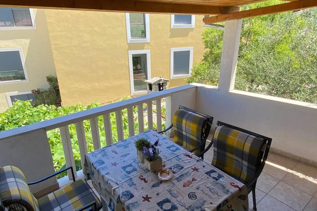 Apartman Toma Lägenhet Slatine Exteriör bild
